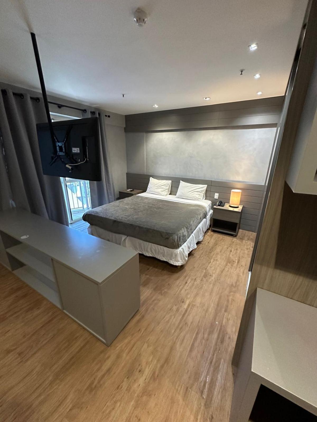 Magnifico Flat Na Barra Da Tijuca 704, Com Linda Piscina, Academia, Balsa Praia, Microondas, Frigobar, Tv Smart, Varanda E Mesa Trabalho
