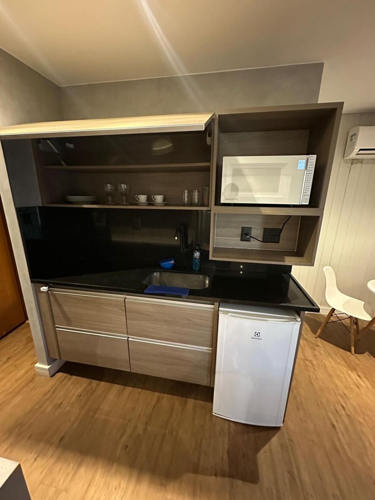 Apartment Magnifico Flat Na Barra Da Tijuca 704, Com Linda Piscina, Academia, Balsa Praia, Microondas, Frigobar, Tv Smart, Varanda E Mesa Trabalho Rio de Janeiro