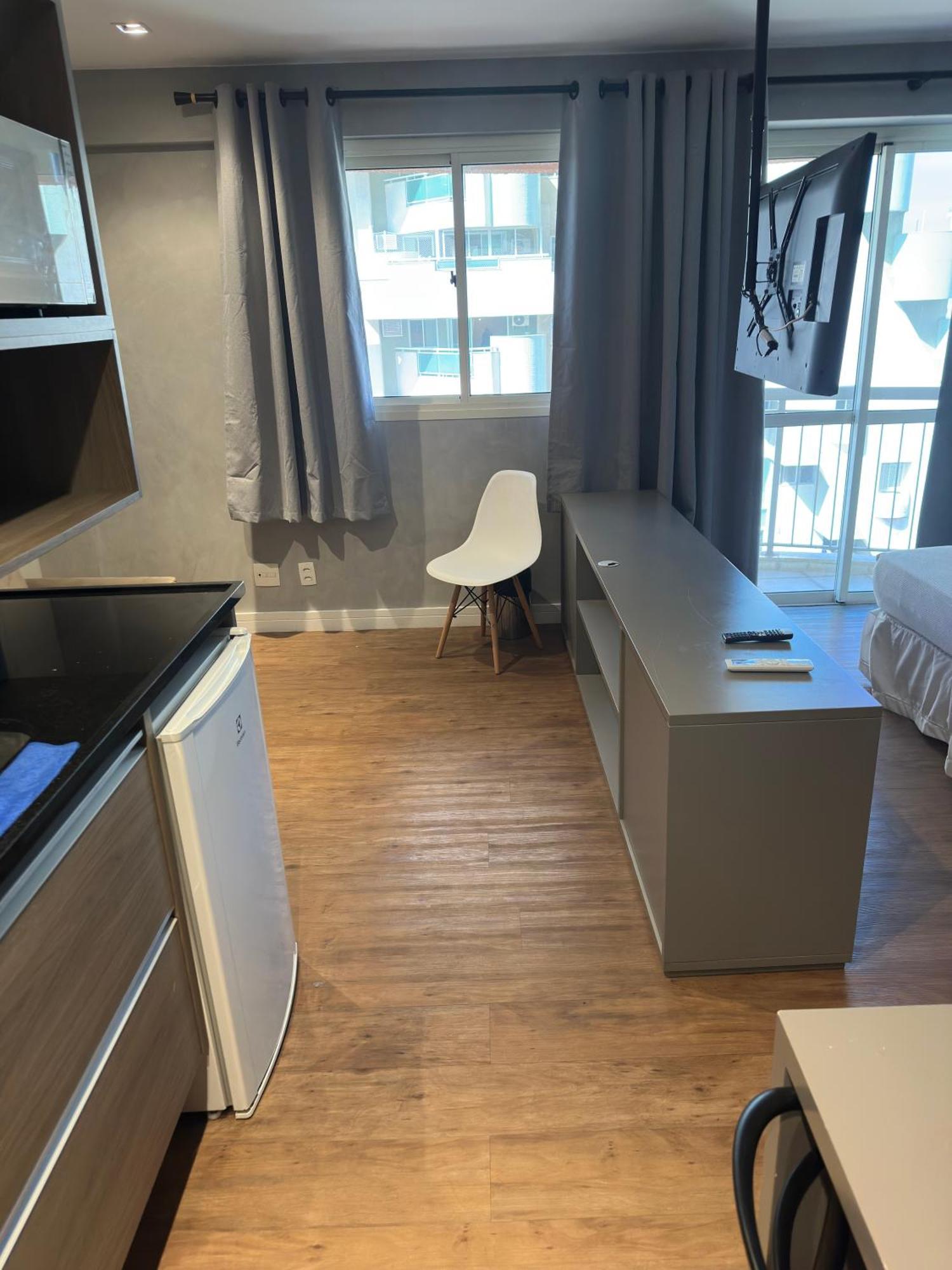 Magnifico Flat Na Barra Da Tijuca 704, Com Linda Piscina, Academia, Balsa Praia, Microondas, Frigobar, Tv Smart, Varanda E Mesa Trabalho Rio de Janeiro